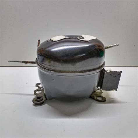 Компрессор для холодильника Ariston Stinol C00260796 в Санкт-Петербурге ...