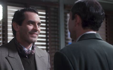 Além da Ilusão censura beijo gay e irrita web Horário não permite Notícias da TV