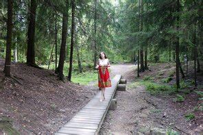 Hippie Babe Elizabeth Naked Park Stroll Elizaveta Nude In A Public Park Foto Porn