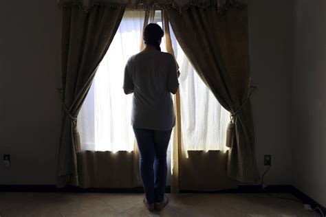 Mulher De Atirador De Boate Gay Nos Eua Absolvida Nos Estados Unidos Mundo Folha