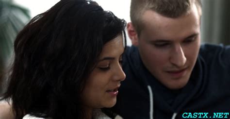 Awesome Chick Liza Rowe Blows Meat Gets Ready For Fuck