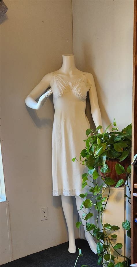 Vintage Vanity Fair Slip Night Gown Lingerie Size Size Size Small Etsy