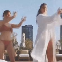 Maisie Williams Showed Great Dancing Skills In A Bikini With Her Best Friend Aznude