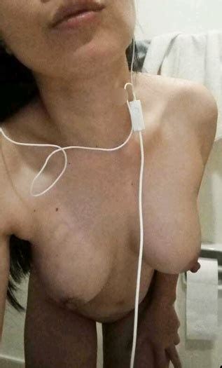 Pinay Girl Naked And Proud Image Thisvid Tube
