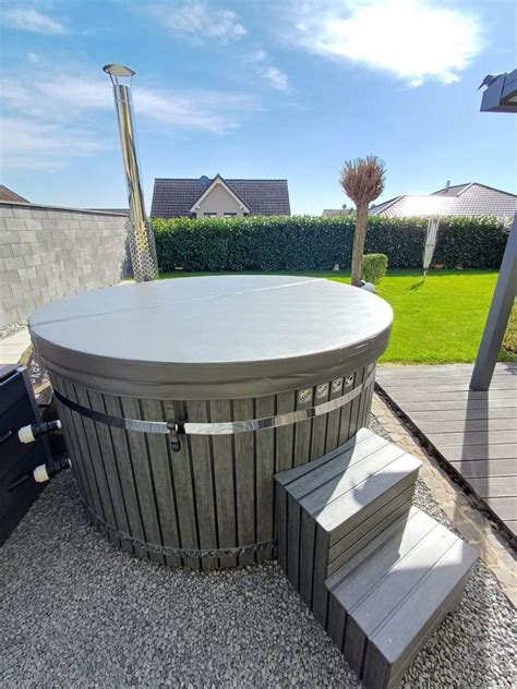 Spavio Acryl Hot Tub Model A Rund Mit Integriertem Ofen