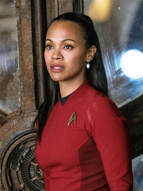 Beso De Zoe Saldana En Star Trek