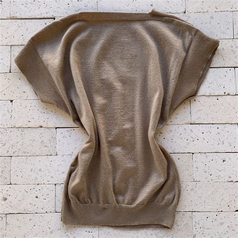 Blusa Modal Decote V Básic Nude Dondoca Moda Feminina