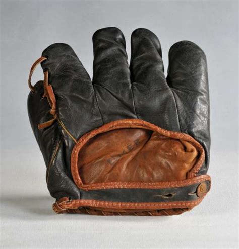 Babe Ruth Reach Home Run Special Lefty Back Babe Ruth Gloves