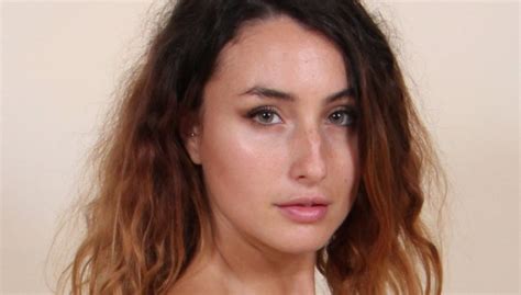 Hot Blonde Thena Sitting On A Chair With Sheer Nude Nylons Vr Porn Video Vrporn