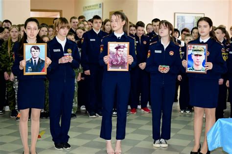 «Парту Героя» в честь нескольких военнослужащих открыли в белгородской ...