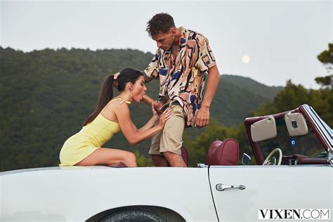 Horny Brunette Stefany Kyler Provides Pleasure With Mouth And Snatch 12 Photos