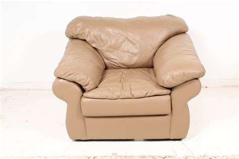 Sealy Buff Leather Club Chair And Ottoman Ebth