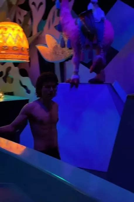 Disneyland Streaker Sparks Chaos As He Crawls Around It S A Small World Ride Totally Naked