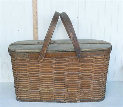 Vintage Wicker Picnic Basket With Metal Liner