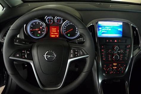 руль от астры — Opel Astra J GTC, 1,4 л, 2012 года | просто так | DRIVE2
