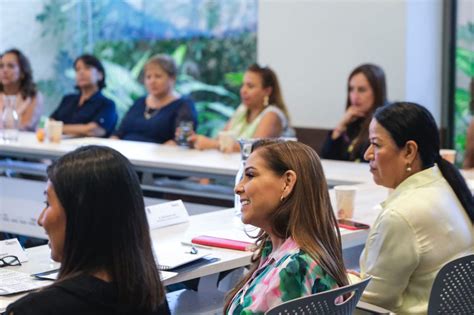 Refrenda Mara Su Compromiso Con Las Mujeres Quadratin Quintana Roo