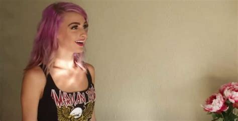 Moriah Plath Takes Rare Naked Faced Pic On Vacation TVShowsFinder