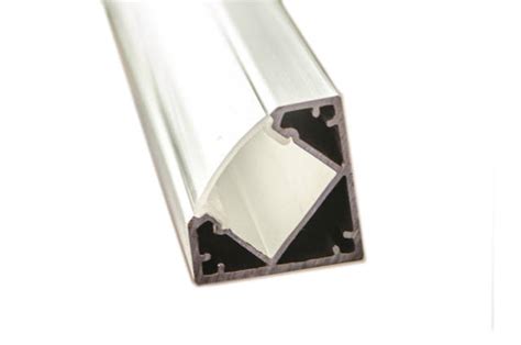 Профиль с рассеивателем 1м угловой, цена 69 грн., купить в Ужгороде ...