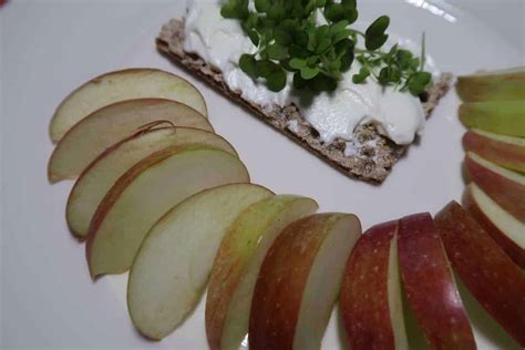 Knäckebrot mit Apfelspalten weight fighters