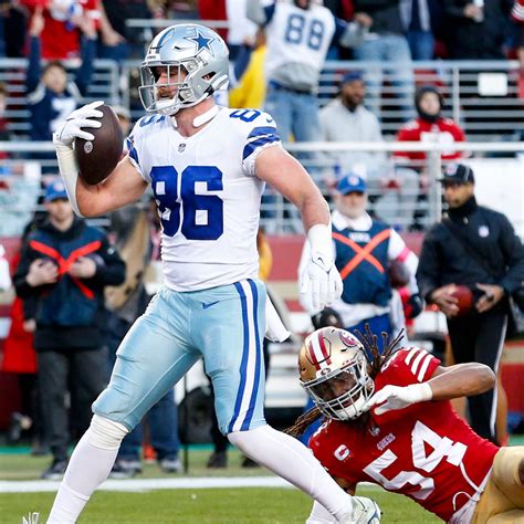 Former Cowboys tight end calls team facility 'a zoo', current team's