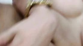 Latina Bonita De Batom Vermelho Brincando Vulva Cnn Amador