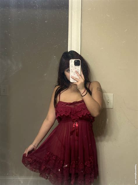 Kelly Le Nude OnlyFans Leaks Fappening FappeningBook