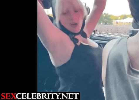 Babe Dancing And Her Tits Shaking Billie Eilish Artificial Intelligence SexCelebrity