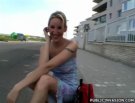 Hot Babe Fucked Outdoors