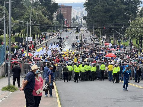 Metro Ecuador On Twitter 🔴🔴en Los Exteriores Del Palacio Legislativo