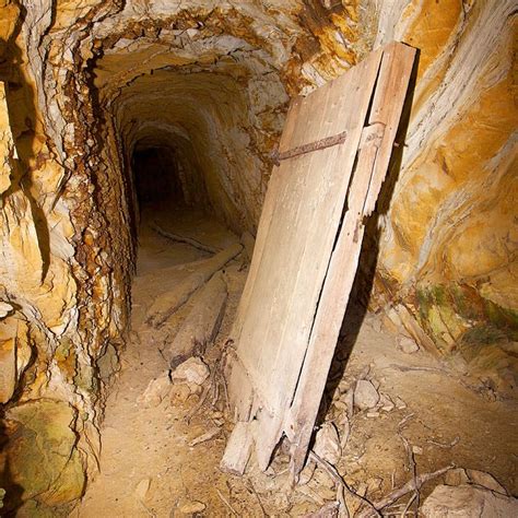 Exploring An Old Mine Near Ballarat Ballarat Disused Abandoned