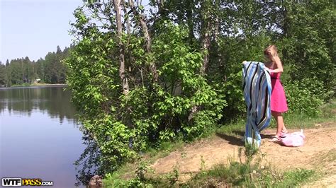 Having Sex With A Hot Stranger In The Woods