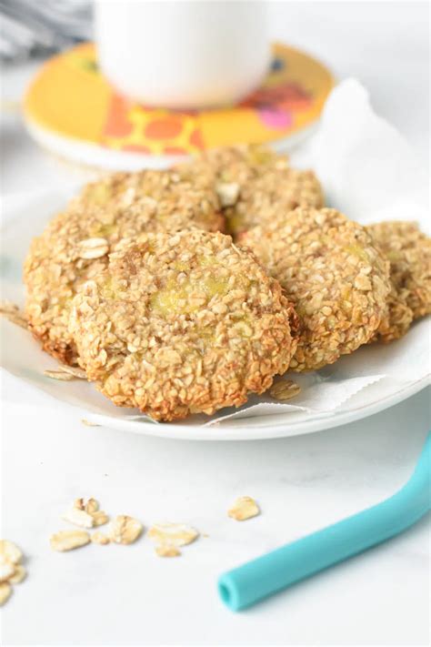 2-Ingredient Banana Oatmeal Cookies - Busy Little Kiddies