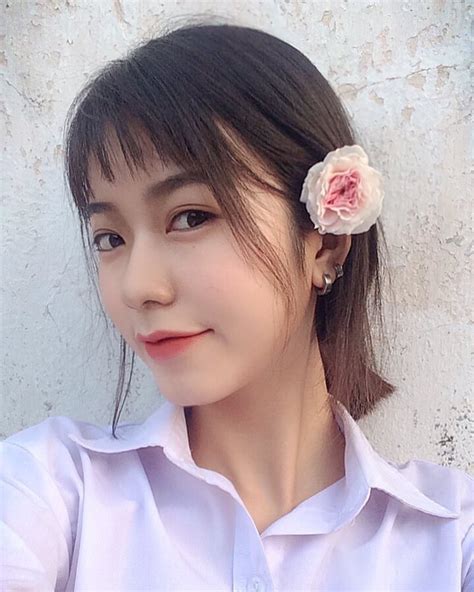 Nữ sinh được báo Trung gọi là cực phẩm hot girl với nhan sắc