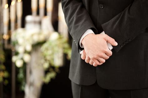 How To Find The Right Funeral Celebrant