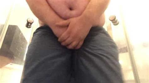 Pipi Désespéré Dans La Chasteté et Le Pantalon De Survêtement Pornhub Gay