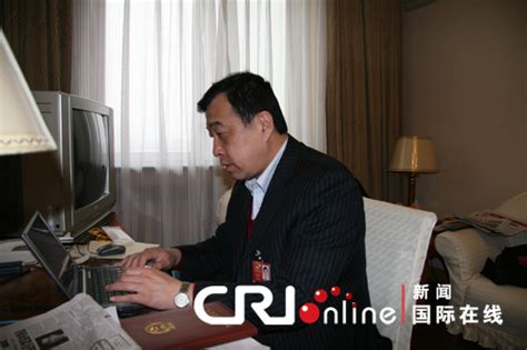 人大代表中国应继续加强对外合作以应对金融危机新闻中心新浪网