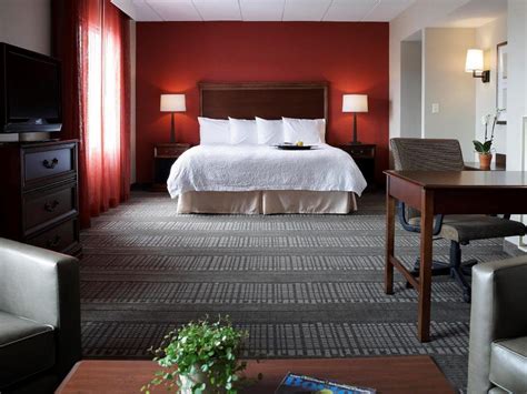 Hampton Inn Boston Norwood in Norwood (MA) - Room Deals, Photos & Reviews