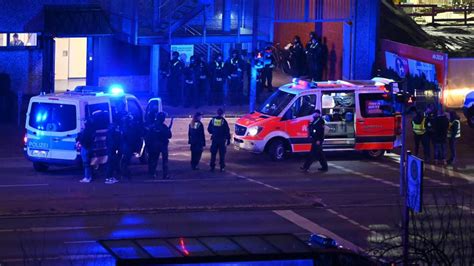 Allemagne L Auteur Pr Sum De La Fusillade Hambourg S Est Suicid