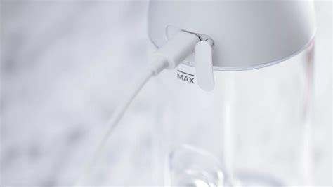 Ústní sprcha Philips Sonicare 3000 HX3806/31 | HoliciStrojky.com