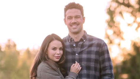 Hallmark Channel Schedules Coyote Creek Christmas Starring Ryan