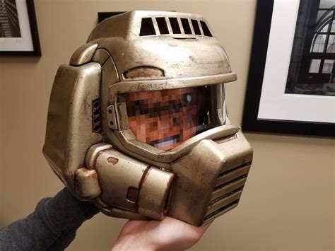 Classic Doom Guy Helmet 3D model 3D printable | CGTrader