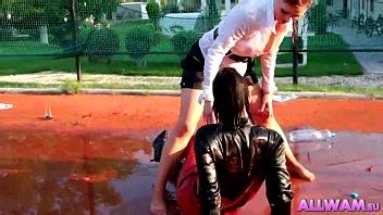 Three Lesbians Cat Fight In Pool XVIDEOS