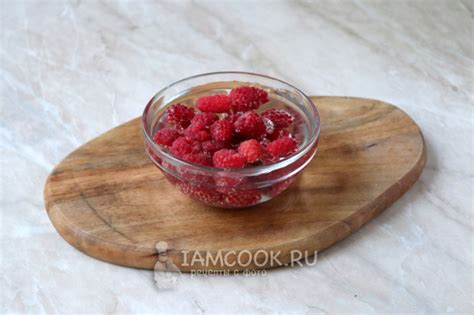 Сырники с малиной — рецепт с фото пошагово