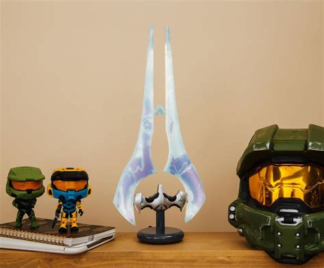 HALO Energy Sword Replica Lamps at Toynk | Figures.com