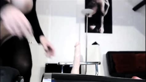 Svensk Milf Knullar Enorm Dildo