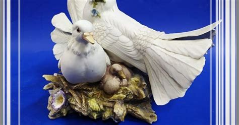 Статуэтка Каподимонте Италия пара голубей — Teletype