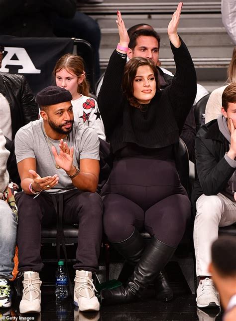 Ashley Graham Bares All And Arches Her Back In New Fully Nude Photo