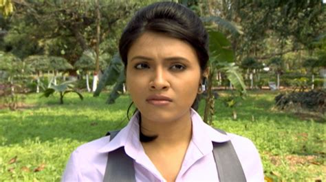 Watch CID - Bangla Episode 30 Online - Jighangshaa - SonyLIV