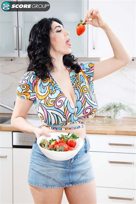 Solo Alexya With Big Natural Tits And Shaved Pussy Posing For Score Land Photos