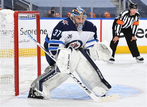 Connor Hellebuyck 2025 Battery - Denys Marlena